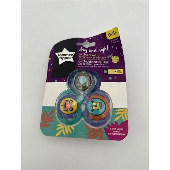 Tommee Tippee Orthodontic Pacifier Day and Night 3 Pack BPA Free 0-6m - Picture 1 of 2